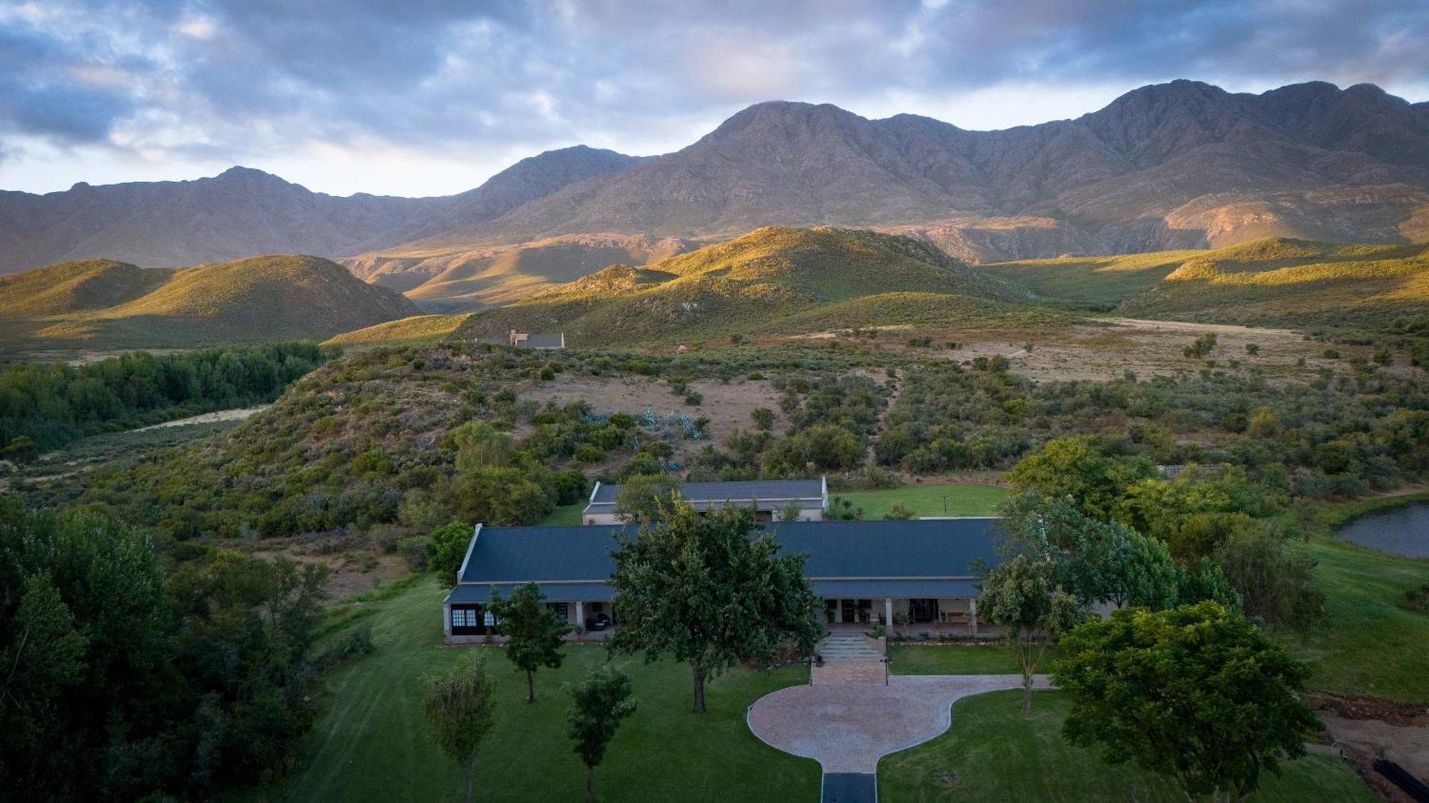 Swartberg Private Game Lodge Oudtshoorn Extérieur photo